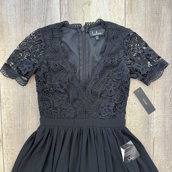 NWT Lulus Black Lace Skater Dress Sz XS LBD Crochet Lace Mini Angel in Disguise - Picture 4 of 14